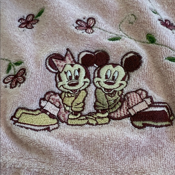 Disney Store Mickey & Minnie Mouse terrycoth pink jacket with hood Embroidery - Picture 12 of 12